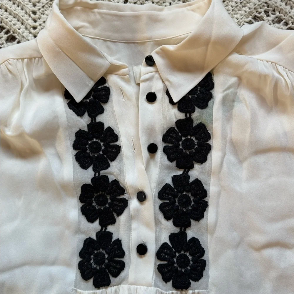 NWT Kate Spade Cream Blouse with Black Floral Details Size Large 100% Silk